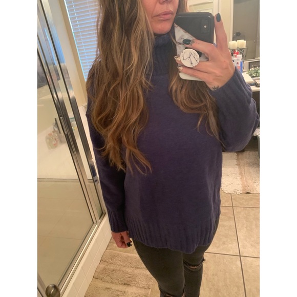 Turtle neck sweater - Picture 1 of 2